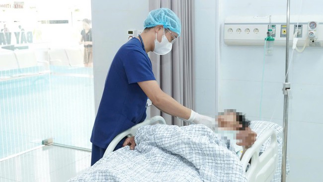 Bác sĩ Trung tâm Y tế Khu vực Thanh Sơn cảnh báo sốc nhiệt mùa nắng nóng- Ảnh 3.