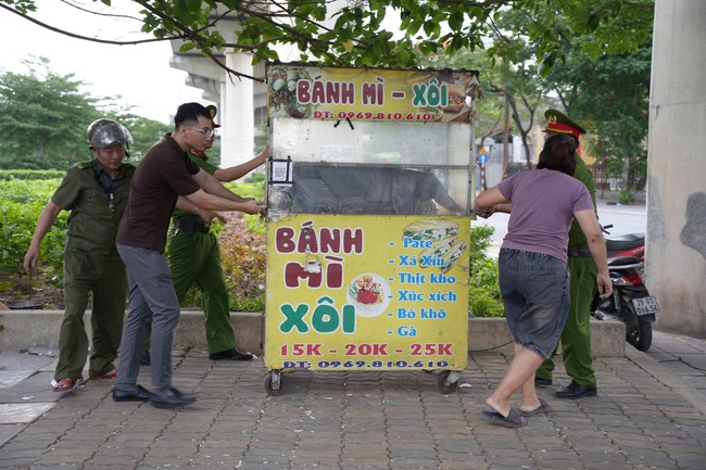 Phường Láng: Nhiều kết quả tích cực trong xử lý 5 “điểm nghẽn” đô thị- Ảnh 2.