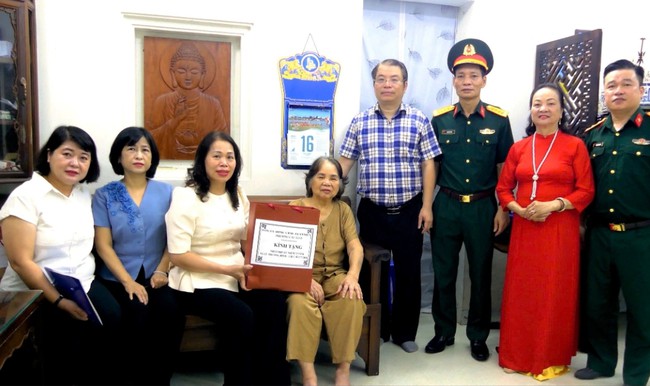 Phường Cầu Giấy: Lan tỏa nghĩa tình từ những hoạt động tri ân người có công- Ảnh 1.