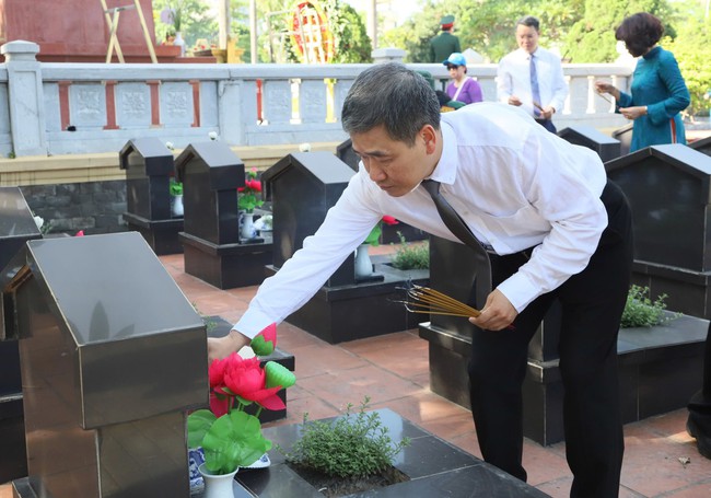 Phường Cửa Nam tổ chức nhiều hoạt động tri ân người có công- Ảnh 8.