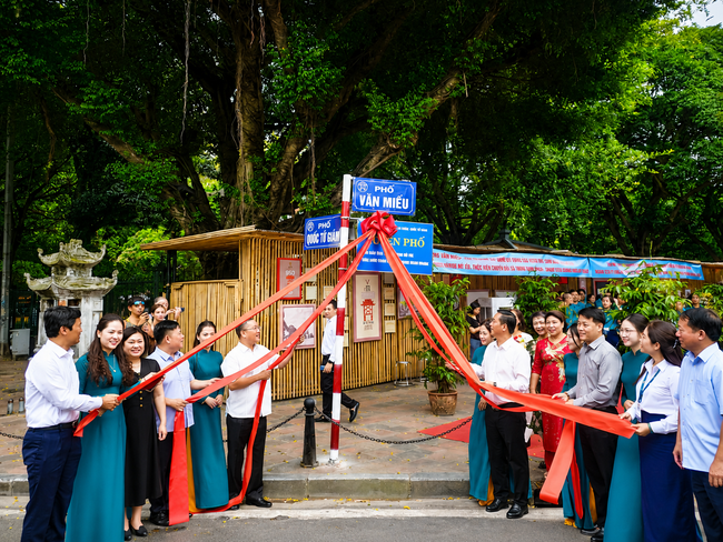 Phường Văn Miếu - Quốc Tử Giám ra mắt các tuyến phố, cụm điểm kinh doanh văn minh, thúc đẩy thanh toán không dùng tiền mặt- Ảnh 4.