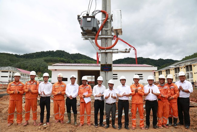 PC Đà Nẵng hoàn thành cấp điện cho các trường nội trú liên cấp trên địa bàn - Ảnh 1.