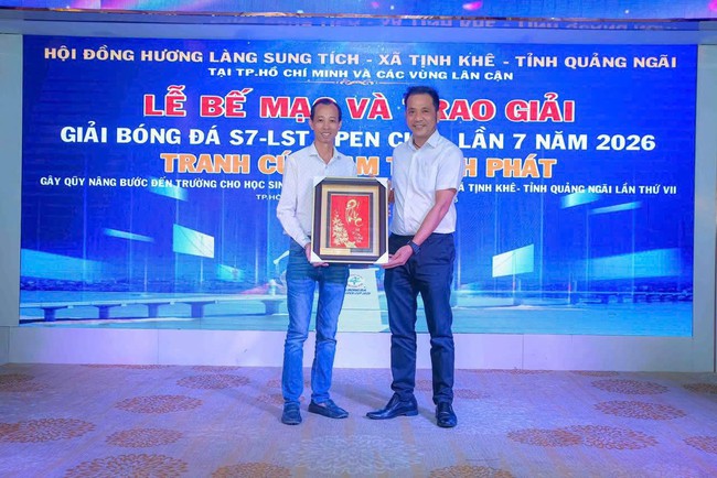 Giải bóng đá Hội đồng hương làng Sung Tích lần thứ VII - Chung tay gây quỹ thiện nguyện “Nâng bước đến trường”- Ảnh 2.
