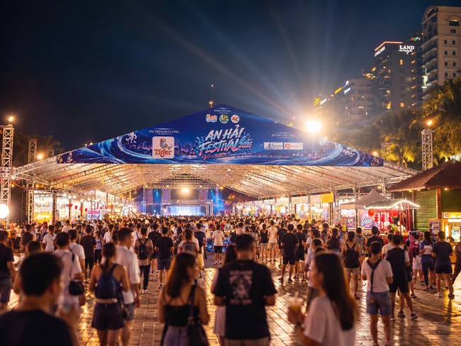 Đà Nẵng: Vũ điệu pháo hoa và hương vị biển trong đêm khai mạc An Hải Festival 2026- Ảnh 8.