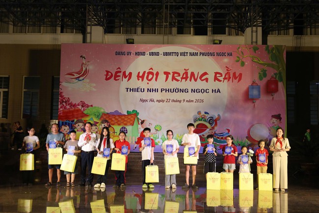 Phường Ngọc Hà lan tỏa yêu thương trong Đêm hội Trăng rằm thiếu nhi năm 2026- Ảnh 5.