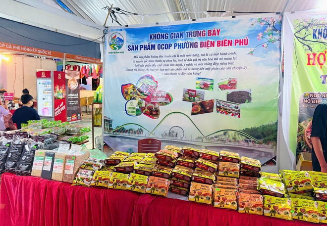 Sôi động Hội chợ Xúc tiến thương mại và sản phẩm OCOP tỉnh Điện Biên 2026- Ảnh 5.