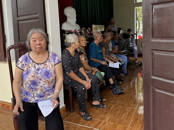 Hưng Yên: Mang ánh sáng và niềm tin đến người cao tuổi qua Chương trình “Mắt sáng cho người cao tuổi”- Ảnh 3.
