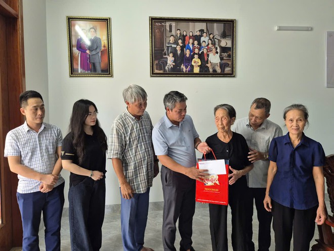 Hưng Nguyên Nam: Tri ân những người mẹ, người cha có con là liệt sĩ - Ảnh 6.
