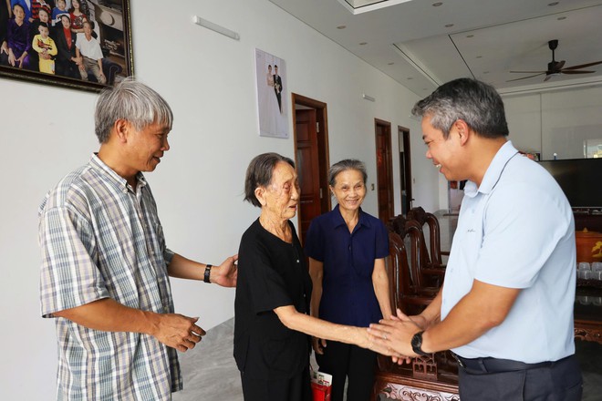 Hưng Nguyên Nam: Tri ân những người mẹ, người cha có con là liệt sĩ - Ảnh 5.