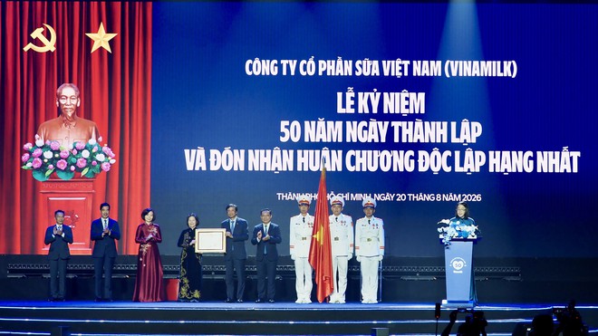 Vinamilk đón nhận Huân chương Độc lập hạng Nhất tại dấu mốc 50 năm- Ảnh 1.