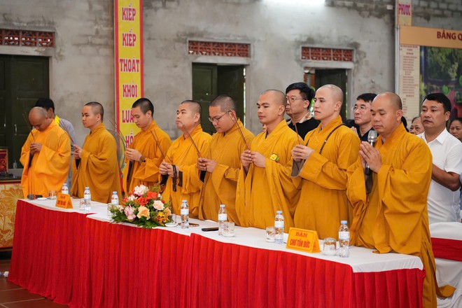 Nghệ An: Lễ khởi công xây dựng Nhà tưởng niệm Anh linh Liệt sĩ Nhà báo Cách mạng Việt Nam tại Chùa Da- Ảnh 4.