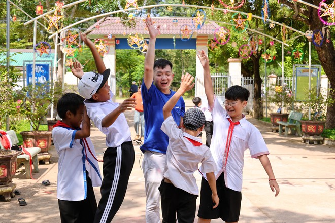 Gần 40.000 trẻ em cả nước vui đón Trung thu cùng Vinamilk- Ảnh 1.