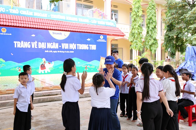 Gần 40.000 trẻ em cả nước vui đón Trung thu cùng Vinamilk- Ảnh 2.