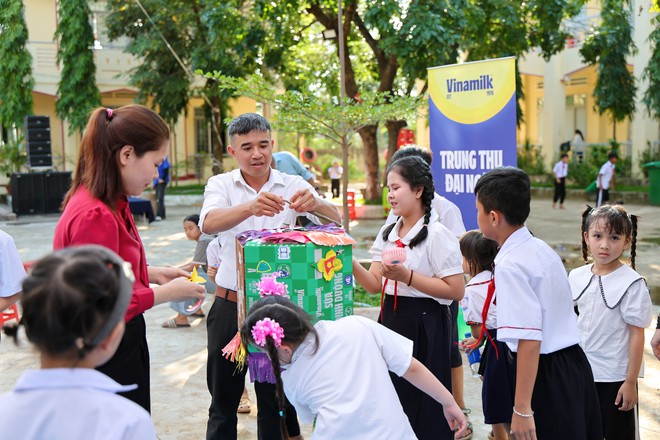 Gần 40.000 trẻ em cả nước vui đón Trung thu cùng Vinamilk- Ảnh 5.