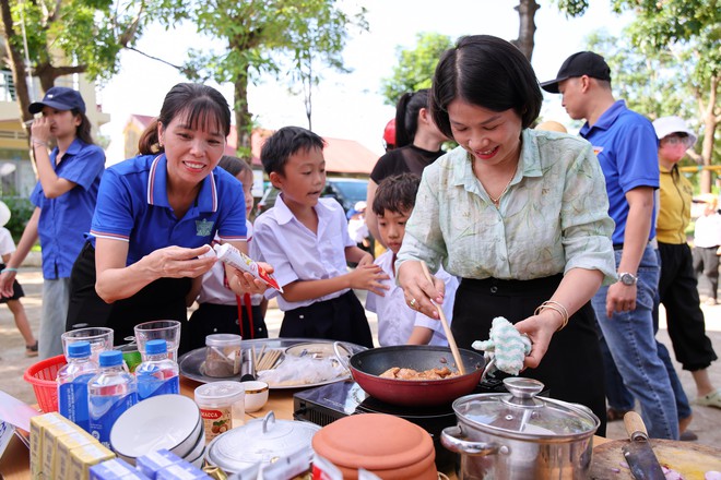 Gần 40.000 trẻ em cả nước vui đón Trung thu cùng Vinamilk- Ảnh 6.