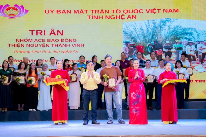 Hơn 500 tỷ đồng và chung một “Nghĩa tình dòng Lam” nơi mạch nguồn xứ Nghệ. - Ảnh 10.
