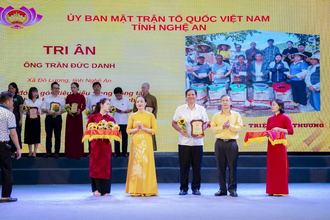 Hơn 500 tỷ đồng và chung một “Nghĩa tình dòng Lam” nơi mạch nguồn xứ Nghệ. - Ảnh 12.