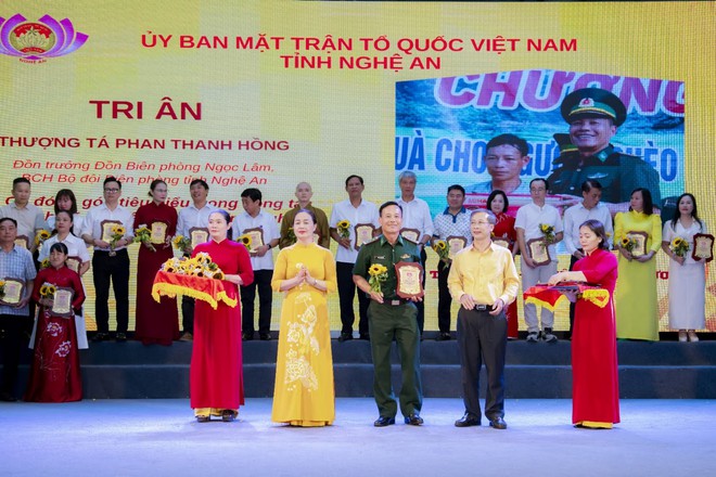 Hơn 500 tỷ đồng và chung một “Nghĩa tình dòng Lam” nơi mạch nguồn xứ Nghệ. - Ảnh 14.