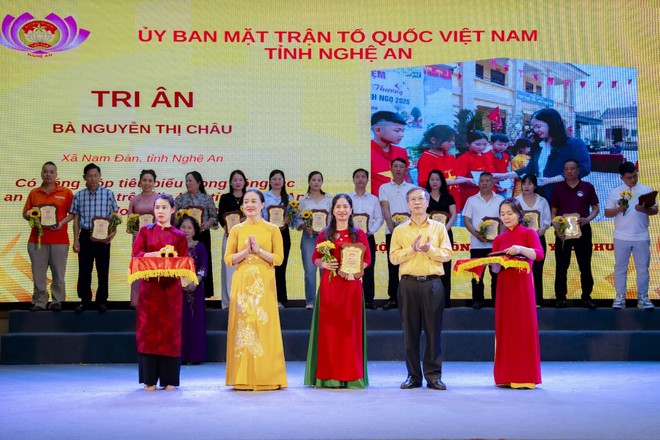 Hơn 500 tỷ đồng và chung một “Nghĩa tình dòng Lam” nơi mạch nguồn xứ Nghệ. - Ảnh 13.