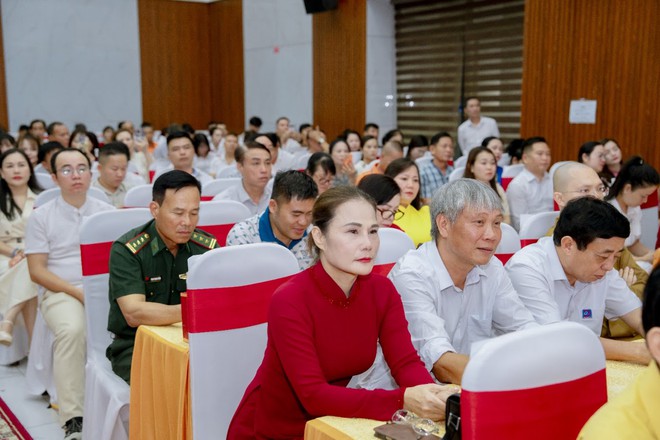 Hơn 500 tỷ đồng và chung một “Nghĩa tình dòng Lam” nơi mạch nguồn xứ Nghệ. - Ảnh 7.