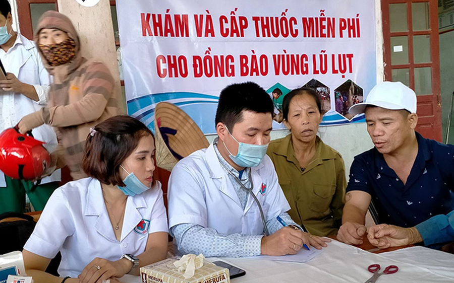 Bộ Y tế cử 7 tổ công tác hỗ trợ đồng bào miền Trung