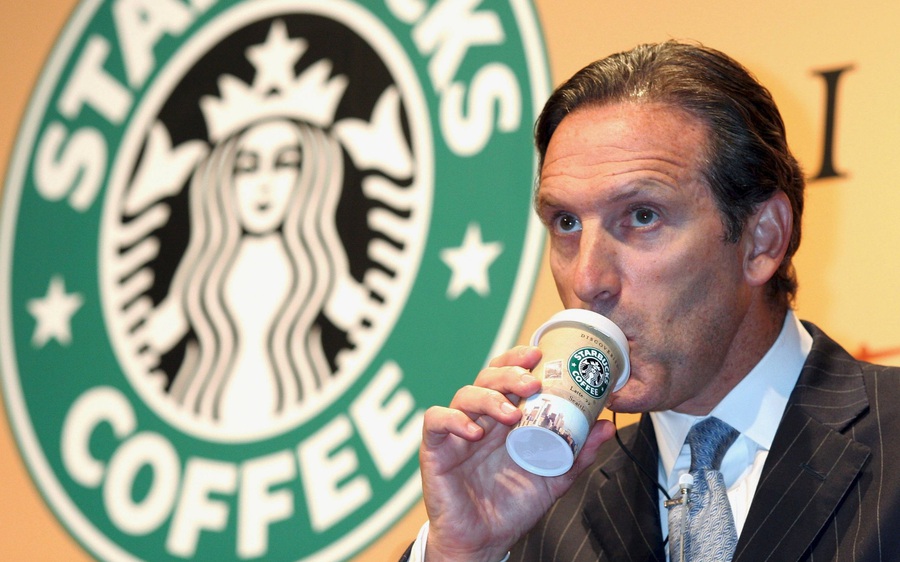 Howard Schultz - “linh hồn” của đế chế Starbucks: Từ cậu bé nghèo  đã “dốc hết trái tim” và trở thành tỷ phú Mỹ như thế nào?