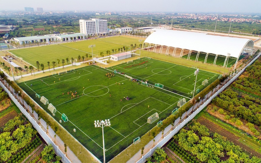 Vingroup tặng Trung tâm đào tạo bóng đá trẻ PVF cho Tập đoàn Giáo dục Văn Lang của ông Nguyễn Cao Trí