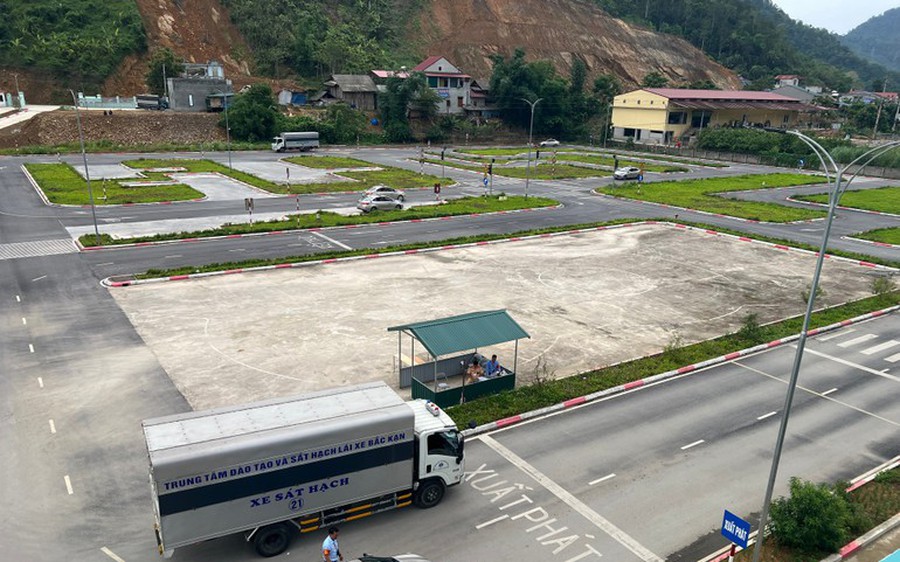 Sát hạch lái xe tại phía Bắc tỉnh Thái Nguyên: Mở rộng cơ hội cho người dân vùng núi Sát hạch lái xe tại phía Bắc tỉnh Thái Nguyên: Mở rộng cơ hội cho người dân vùng núi