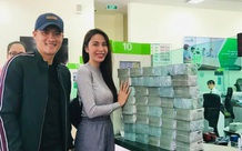 Thủy Tiên - Công Vinh rút tiền mặt hỗ trợ 13.000 người dân Quảng Bình
