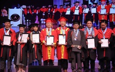 Doanh nhân Nguyễn Văn Đệ - Người thứ hai của Việt Nam được Viện Đại học Kỷ lục Thế giới phong vị Giáo sư