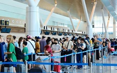 Tân Sơn Nhất đón lượng khách kỷ lục