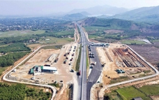 Khẩn trương hoàn thành trạm dừng nghỉ trên tuyến cao tốc Bắc - Nam phía Đông