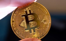 Giá Bitcoin hôm nay 24/9: Cần cú bứt phá rõ ràng hơn để xác nhận đà tăng mới