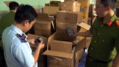 Bản tin Thương hiệu Việt ngày 24/06/2025: Cảnh báo tiêu dùng: Công an TP.HCM triệt phá băng nhóm mua bán hơn 10.000 chai nước hoa Chanel, Bvlgari, Dior... Giả