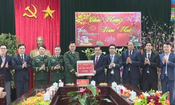 Lãnh đạo tỉnh Cao Bằng động viên lực lượng làm nhiệm vụ nơi tuyến đầu biên giới dịp đầu xuân