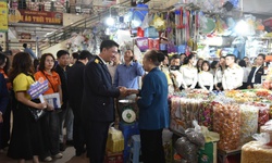 Thuế Hà Nội mở tháng cao điểm hỗ trợ hộ, cá nhân kinh doanh