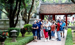 Hà Nội: Đón hơn 12,14 triệu lượt du khách trong 4 tháng đầu năm