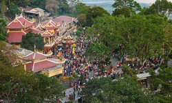 Tây Ninh: Lần đầu tiên du khách tham dự lễ hội trái cây và check-in con đường tranh sơn mài dịp Lễ vía Bà Đen