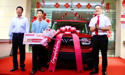 Agribank Chi nhánh Cần Thơ trao giải đặc biệt chương trình tiết kiệm dự thưởng 01 chiếc ô tô điện VinFast VF3