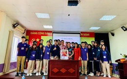 Hà Nội: Trường THPT Mai Hắc Đế tổ chức quyên góp ủng hộ đồng bào miền Trung