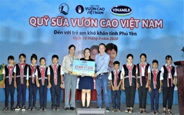 Quỹ sữa vươn cao Việt Nam 2020: Vinamilk tặng sữa cho các em học sinh là con em đồng bào dân tộc thiểu số