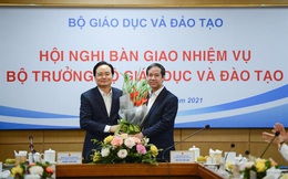 Bàn giao nhiệm vụ Bộ trưởng Bộ Giáo dục và Đào tạo