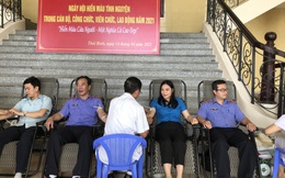 Thái Bình: Hơn 400 cán bộ, đoàn viên, công nhân lao động tham gia hiến máu tình nguyện.