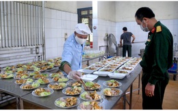 Bảo đảm an toàn thực phẩm, chế độ dinh dưỡng cho người tham gia phòng, chống COVID-19