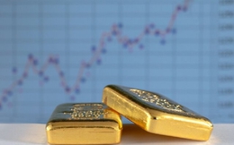 Giá vàng hôm nay 30/11: Tăng trở lại khi USD bị bán tháo