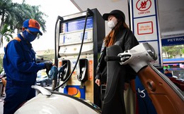 Giá xăng hôm nay 30/11: Điều chỉnh trái chiều