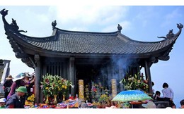 Gần 700.000 lượt khách du lịch đến Quảng Ninh dịp Tết Nguyên đán Quý Mão