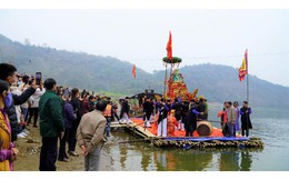 Yên Bái: Đặc sắc nghi thức lễ rước Mẫu sang sông