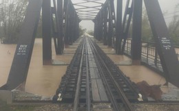 Ngành đường sắt dừng khai thác hàng loạt chuyến tàu  do tình hình mưa lũ phức tạp
