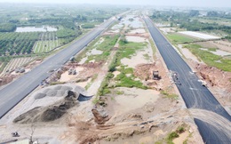 Phong trào thi đua với tinh thần "3 ca, 4 kíp" quyết tâm hoàn thành kịp tiến độ các công trình trọng điểm Thủ đô